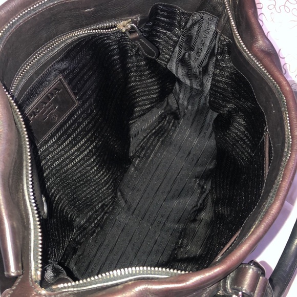 Vitelli soft leather Nero bag with authenticity cards; large bag, top handles - Picture 12 of 13